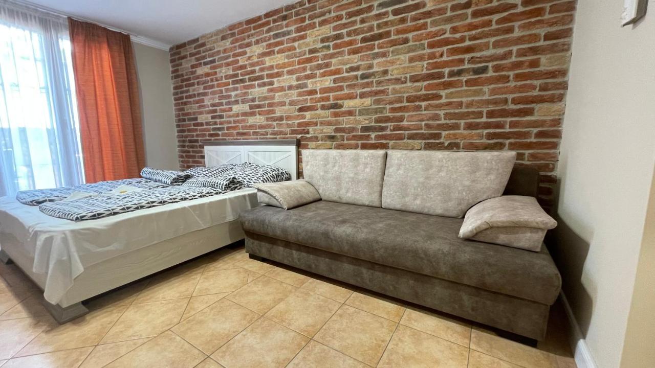 Dalma Apartment Gyula Eksteriør bilde