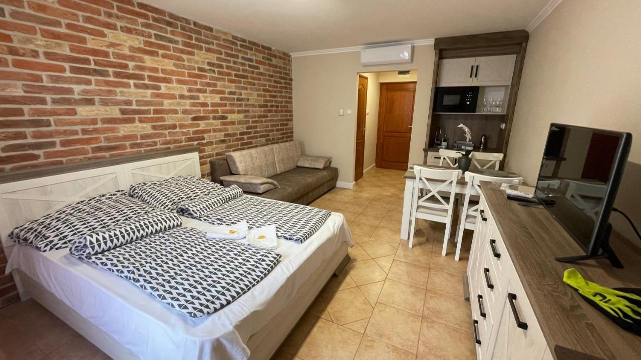 Dalma Apartment Gyula Eksteriør bilde